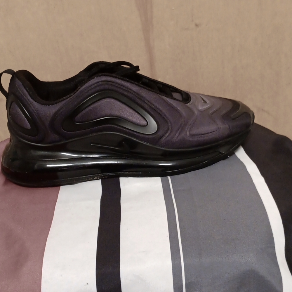 Brand new 500$ Air Max 720s